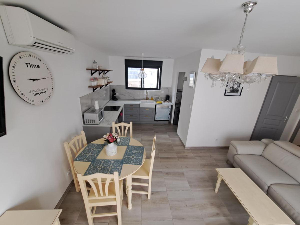 Charmante Maison Avec Piscine Bessan エクステリア 写真