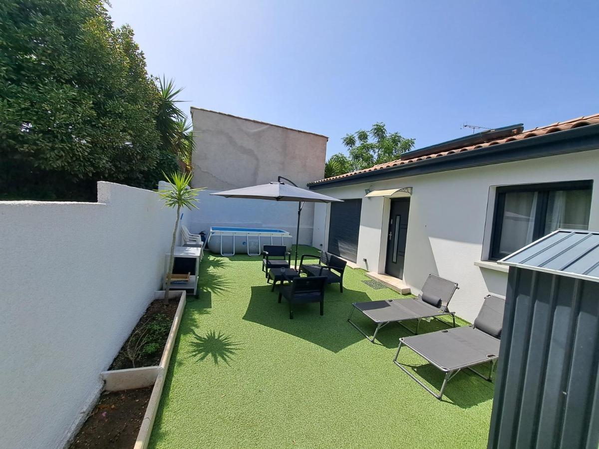 Charmante Maison Avec Piscine Bessan エクステリア 写真