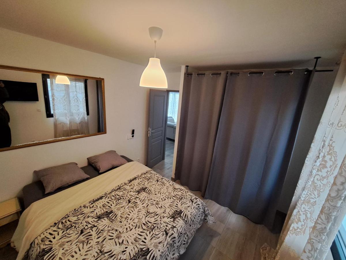 Charmante Maison Avec Piscine Bessan エクステリア 写真